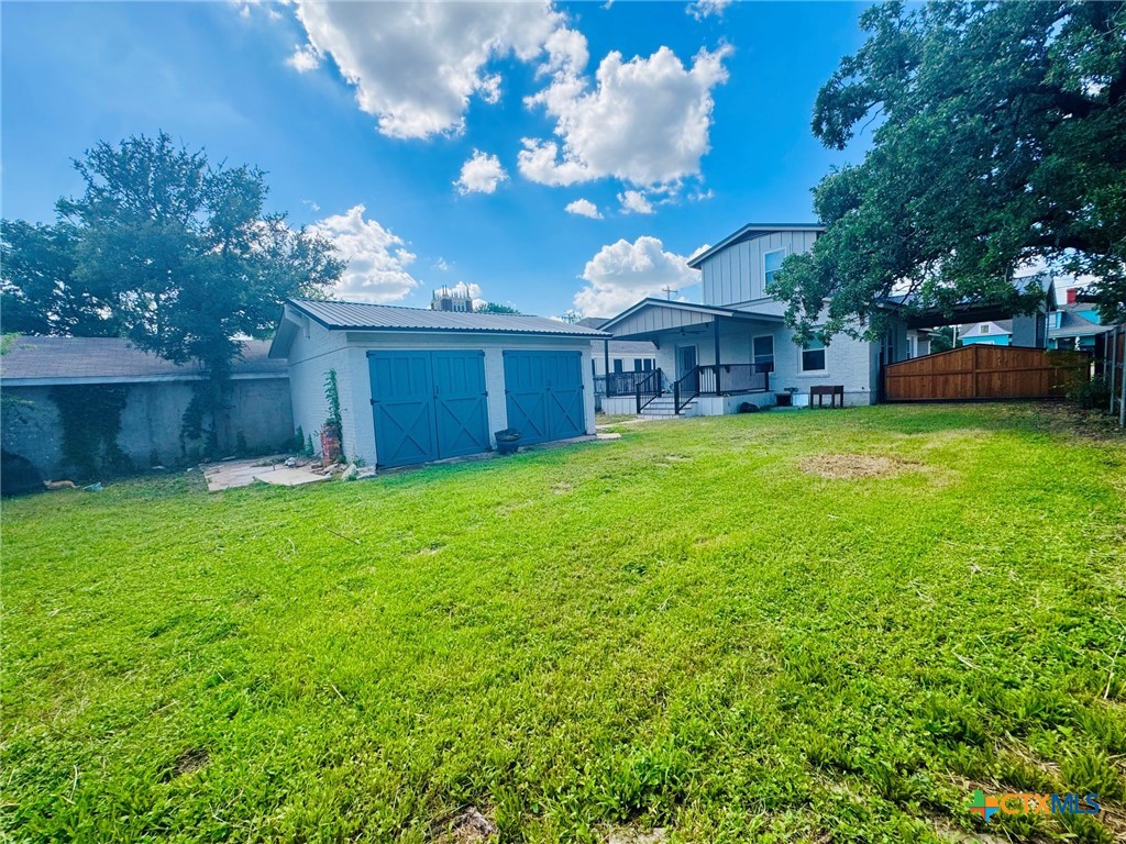 1012 E Main Street Property Photo 18