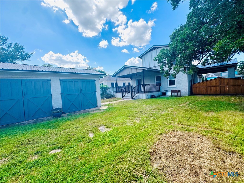 1012 E Main Street Property Photo 19