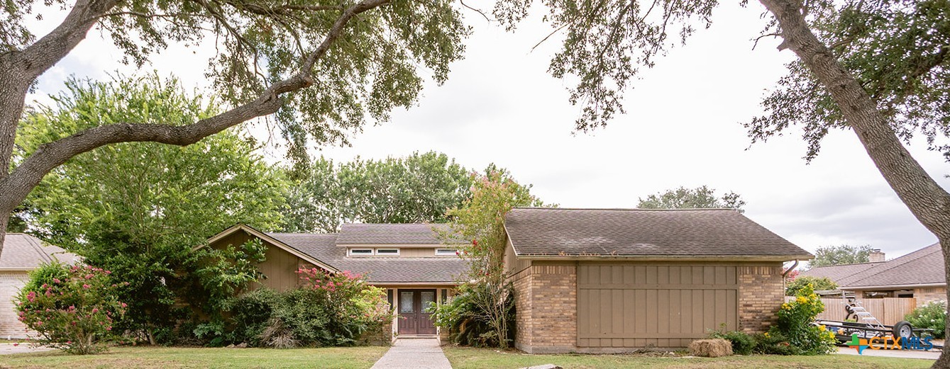 402 Chimney Rock Drive Property Photo 1