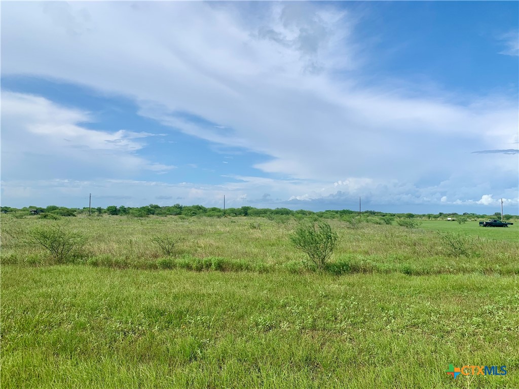 483 Shin Oak Road Property Photo 3