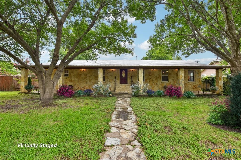 205 N Avenue E. Property Photo 2