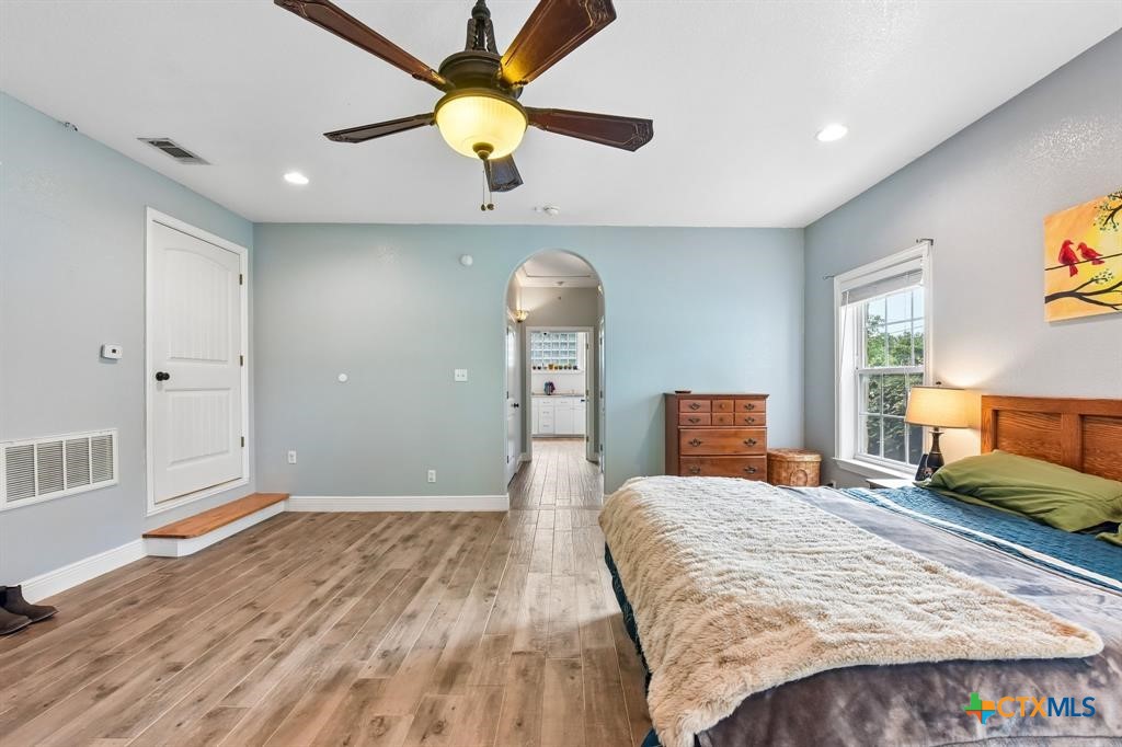 205 N Avenue E. Property Photo 15