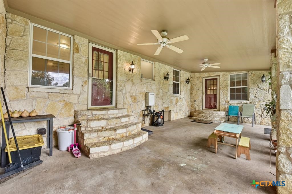 205 N Avenue E. Property Photo 25