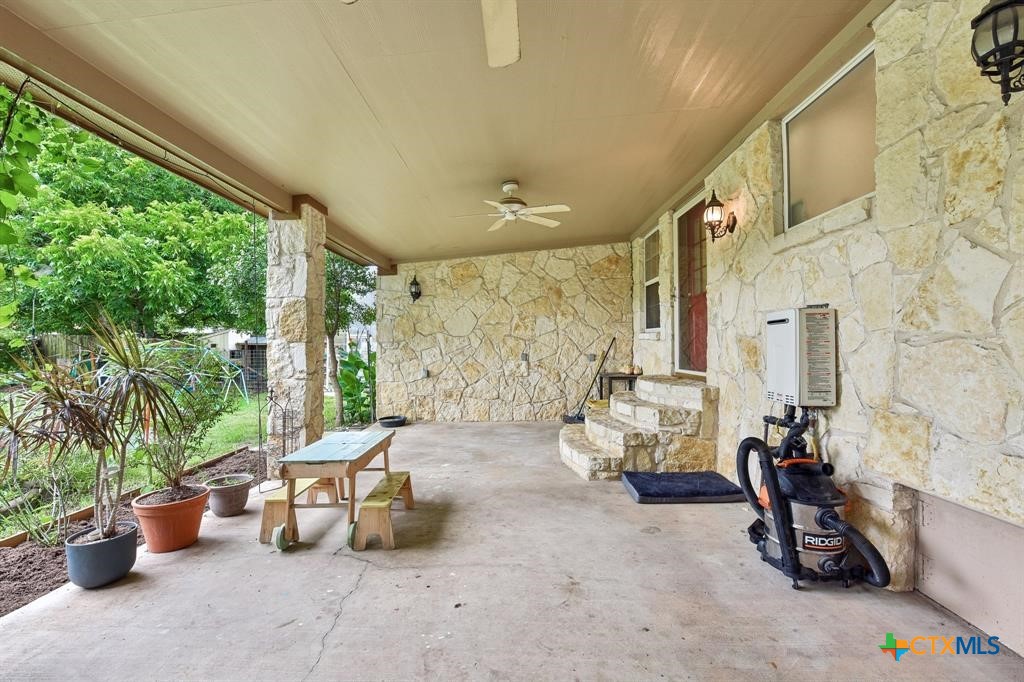 205 N Avenue E. Property Photo 27