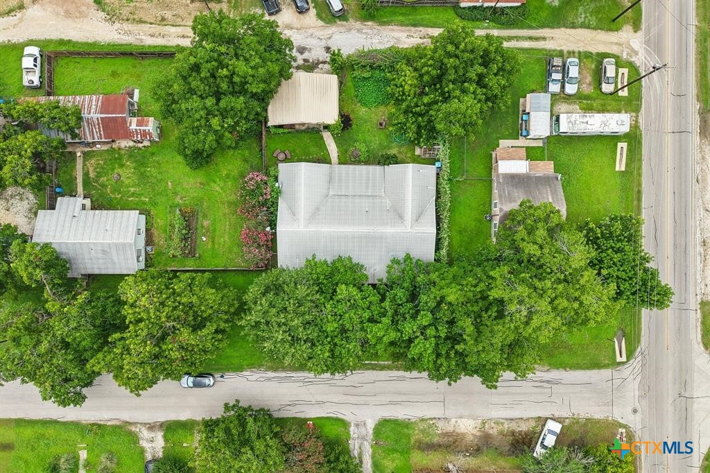205 N Avenue E. Property Photo 32