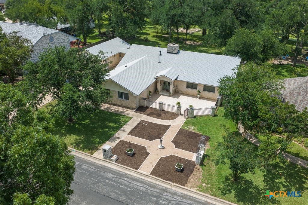 1102 N Avenue F Property Photo 29
