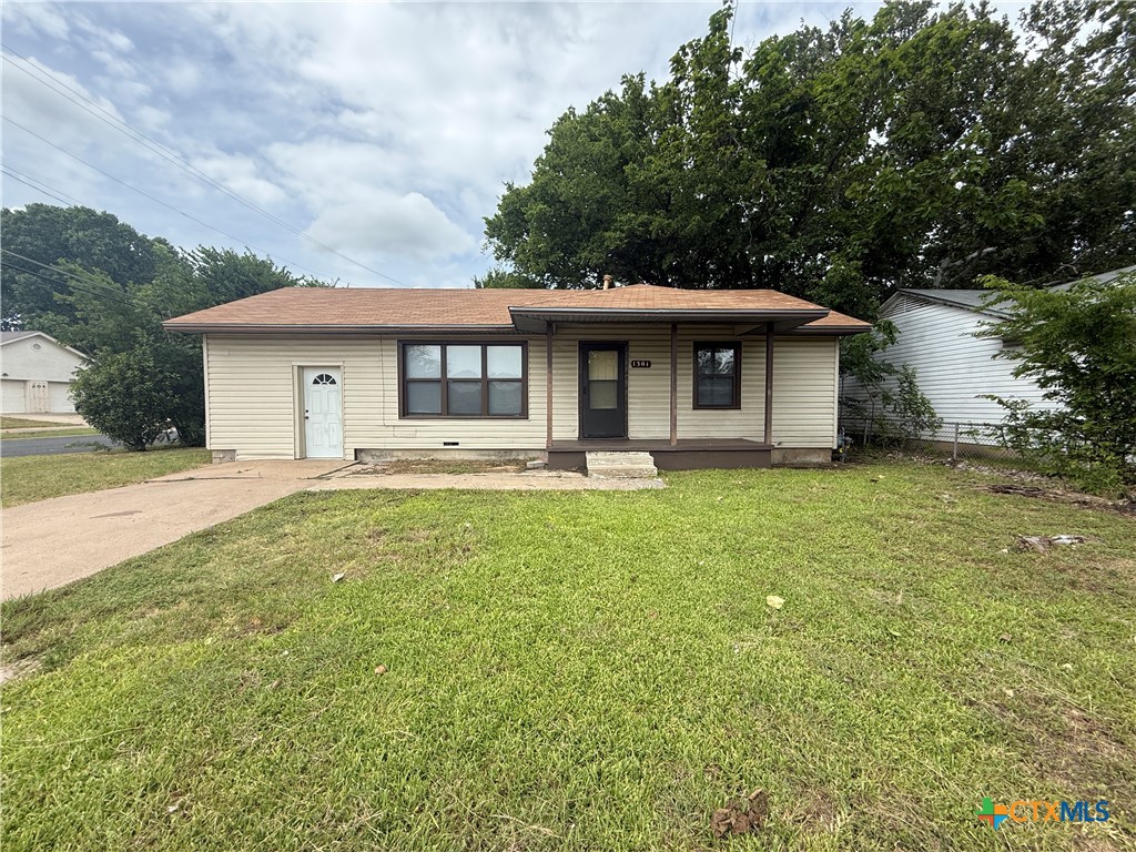 1301 E Avenue H Property Photo 1