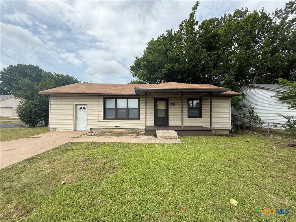 1301 E Avenue H Property Photo 2