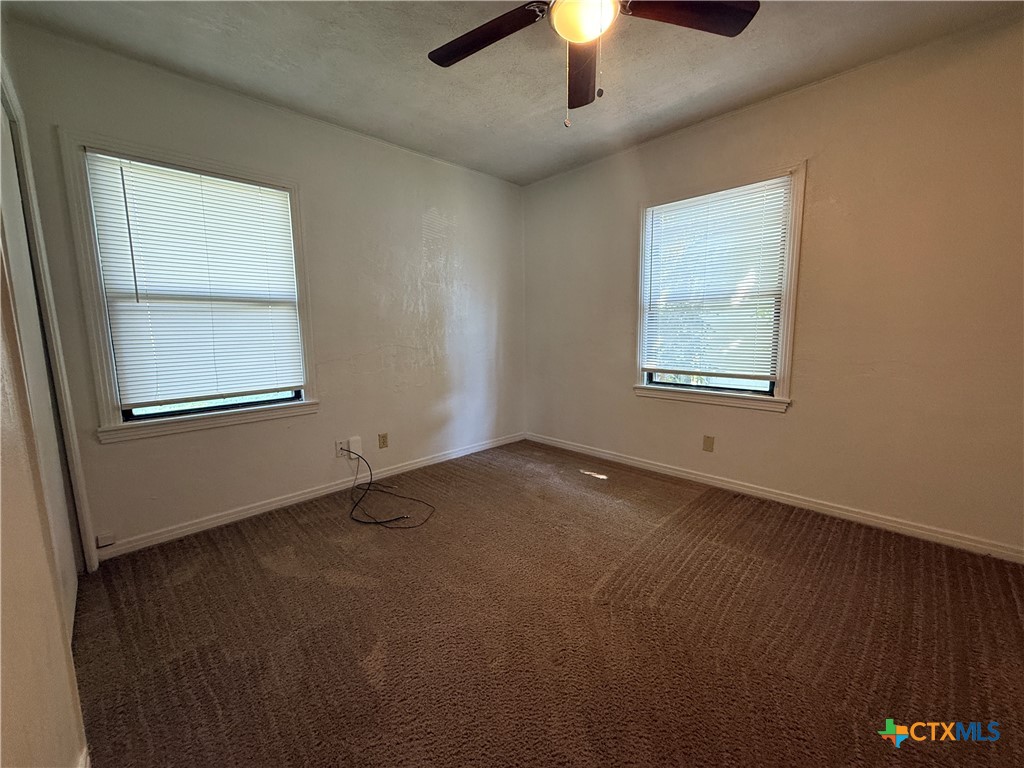 1301 E Avenue H Property Photo 12