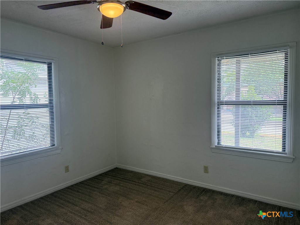 1301 E Avenue H Property Photo 13