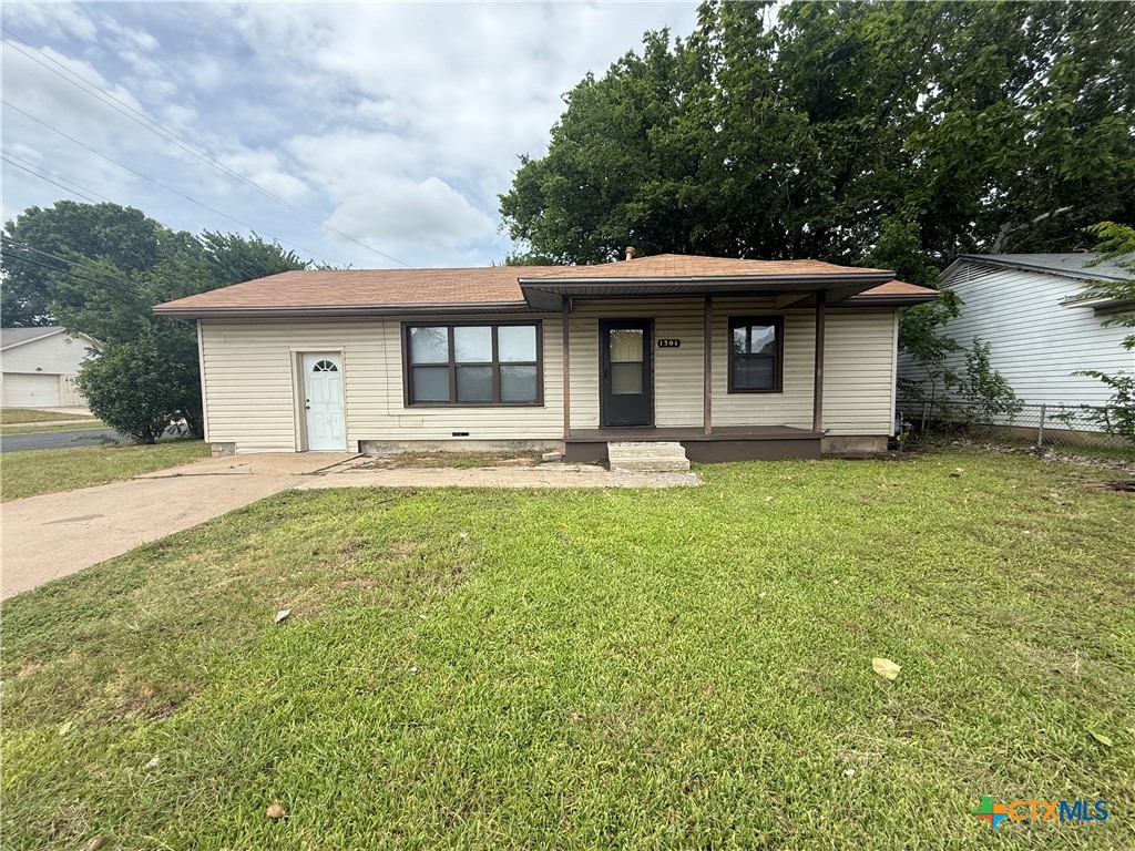 1301 E Avenue H Property Photo 23