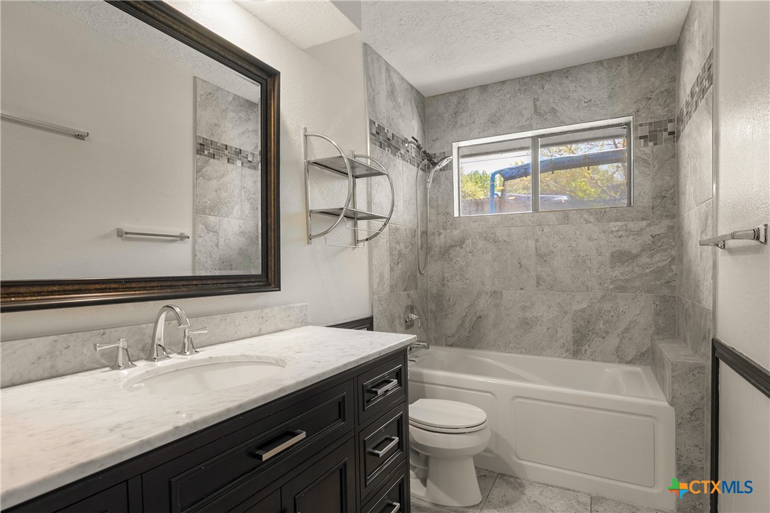 102 Chaparral Street Property Photo 14