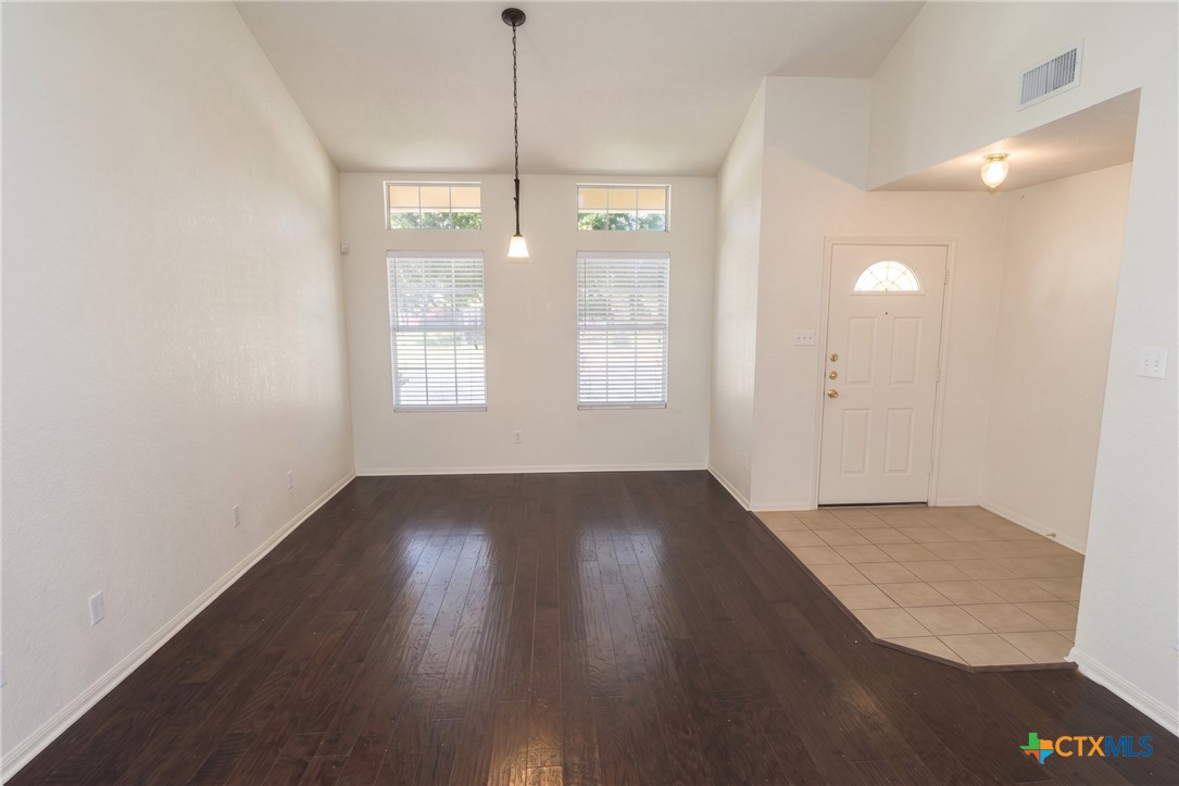 5611 Bertha Drive Property Photo 3