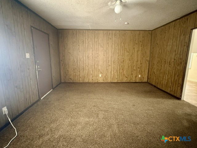 1405 E Avenue H Property Photo 3