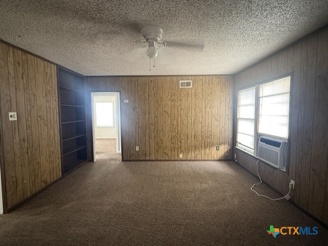 1405 E Avenue H Property Photo 5