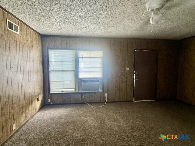1405 E Avenue H Property Photo 6