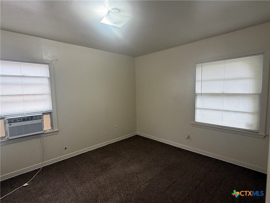 1405 E Avenue H Property Photo 11