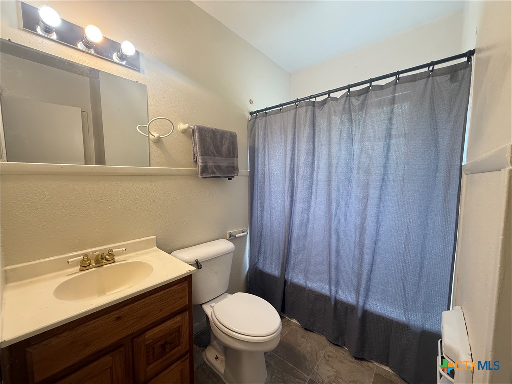 1405 E Avenue H Property Photo 17