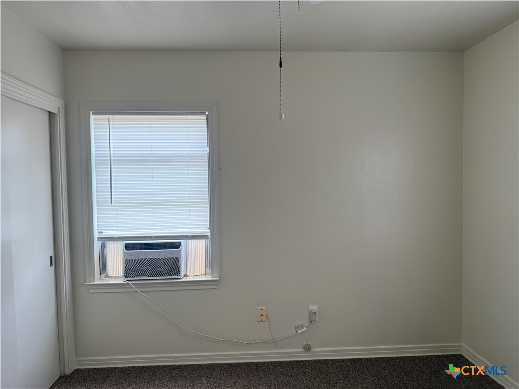1405 E Avenue H Property Photo 20