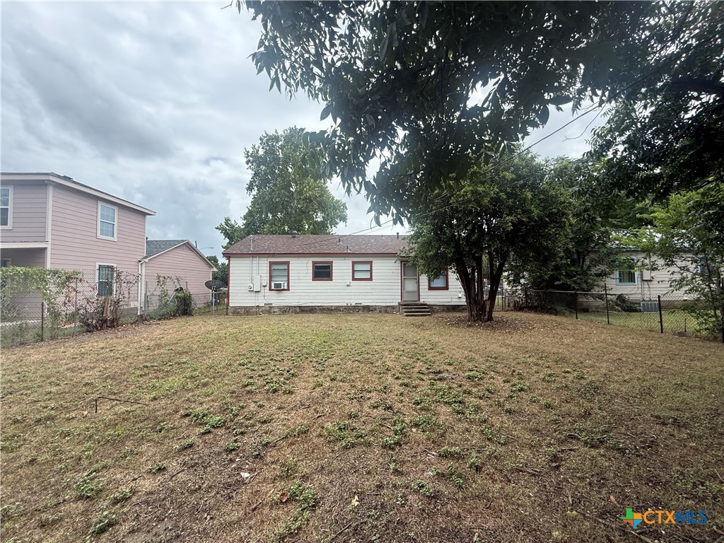 1405 E Avenue H Property Photo 23