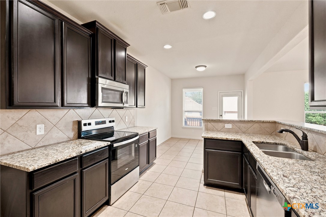 261 Primrose Way Property Photo 1