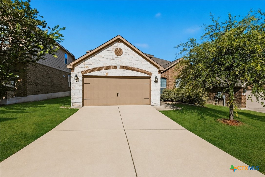 261 Primrose Way Property Photo 2