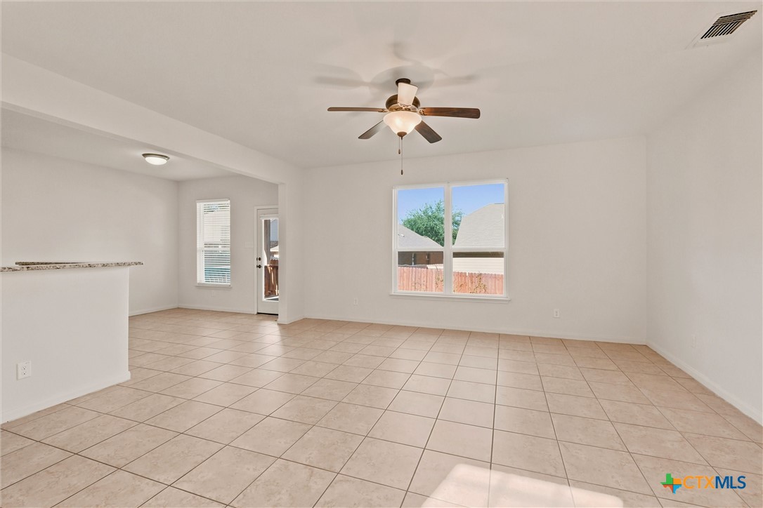 261 Primrose Way Property Photo 9