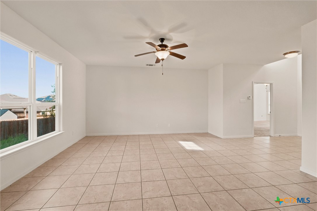 261 Primrose Way Property Photo 10