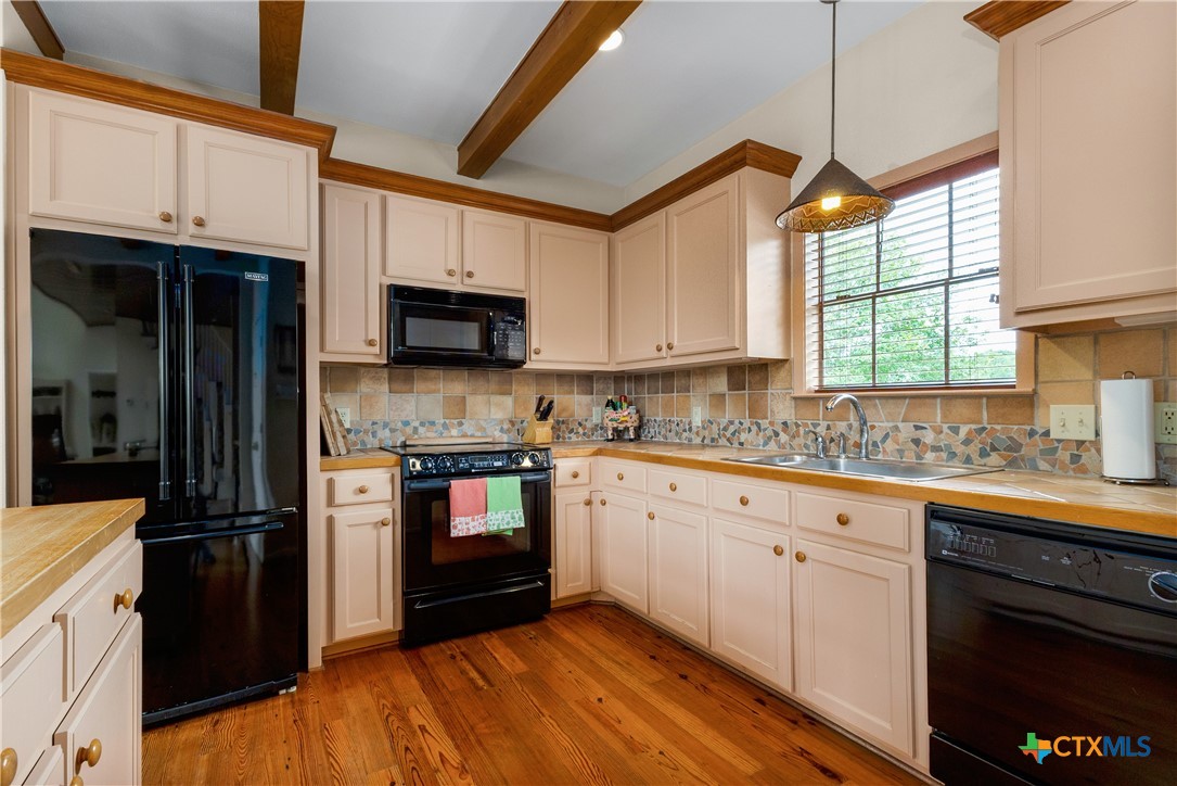 340 Rio Drive Property Photo 13