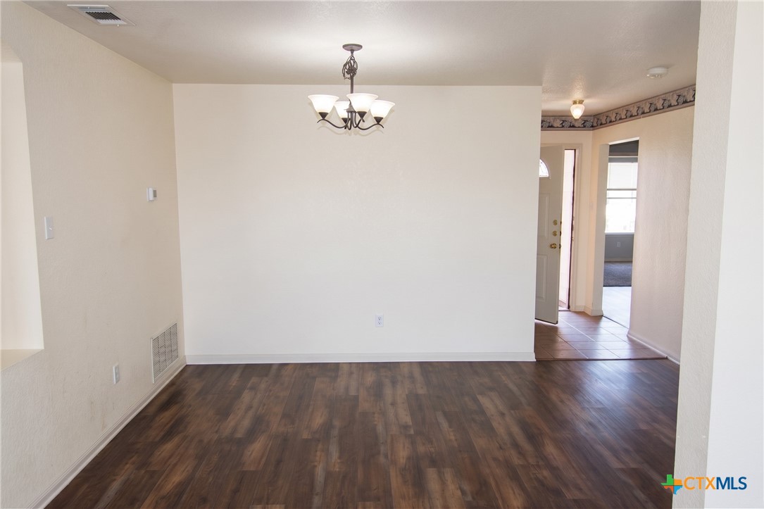 5707 Schneider Drive Property Photo 4
