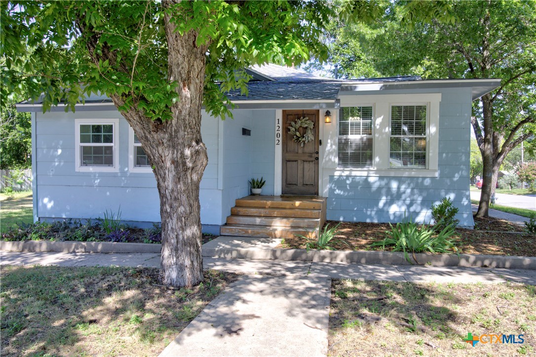 1202 S 37th Street Property Photo 2