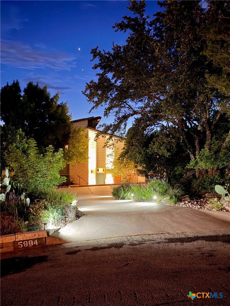 5904 Spartan Cove Property Photo 1