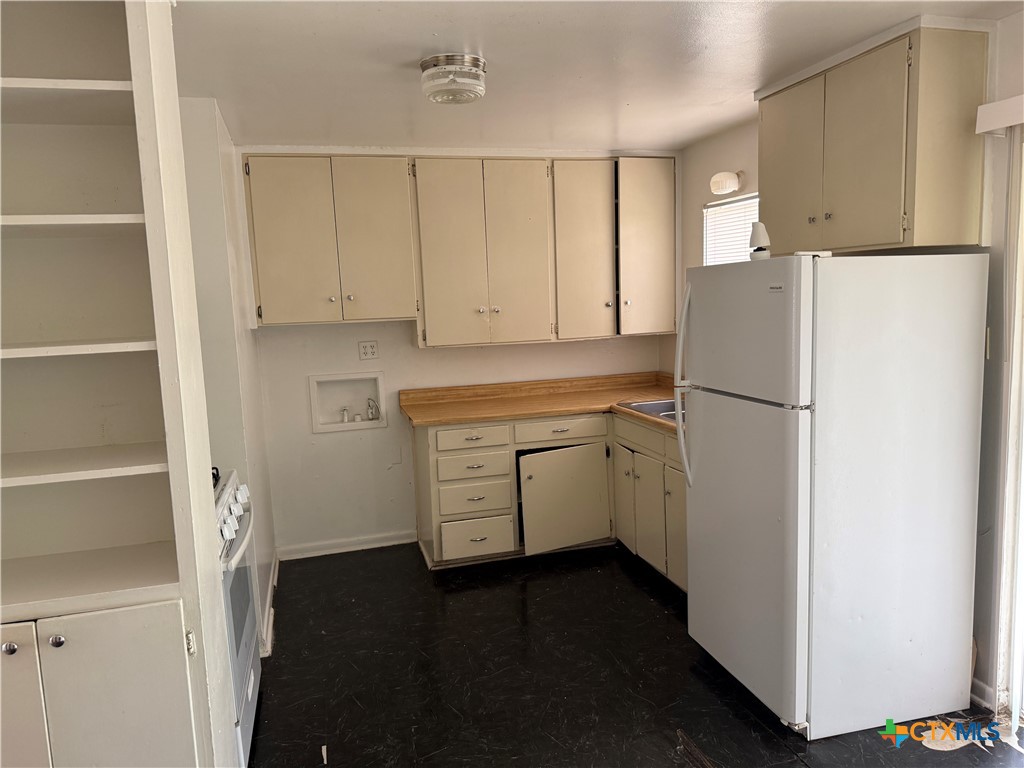 111 W Vardeman Avenue Property Photo 4