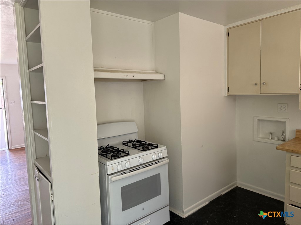 111 W Vardeman Avenue Property Photo 5
