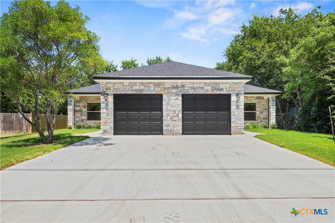 502 S Harley Drive Property Photo 1