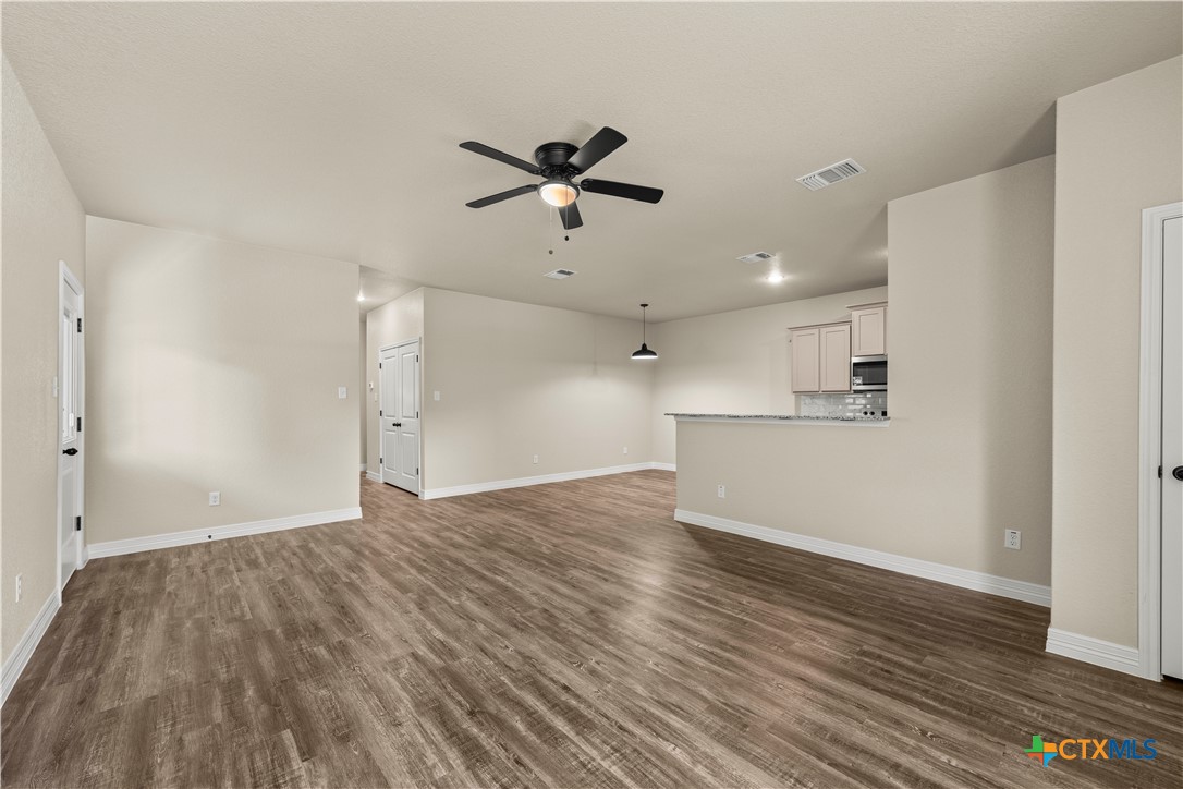 502 S Harley Drive Property Photo 8