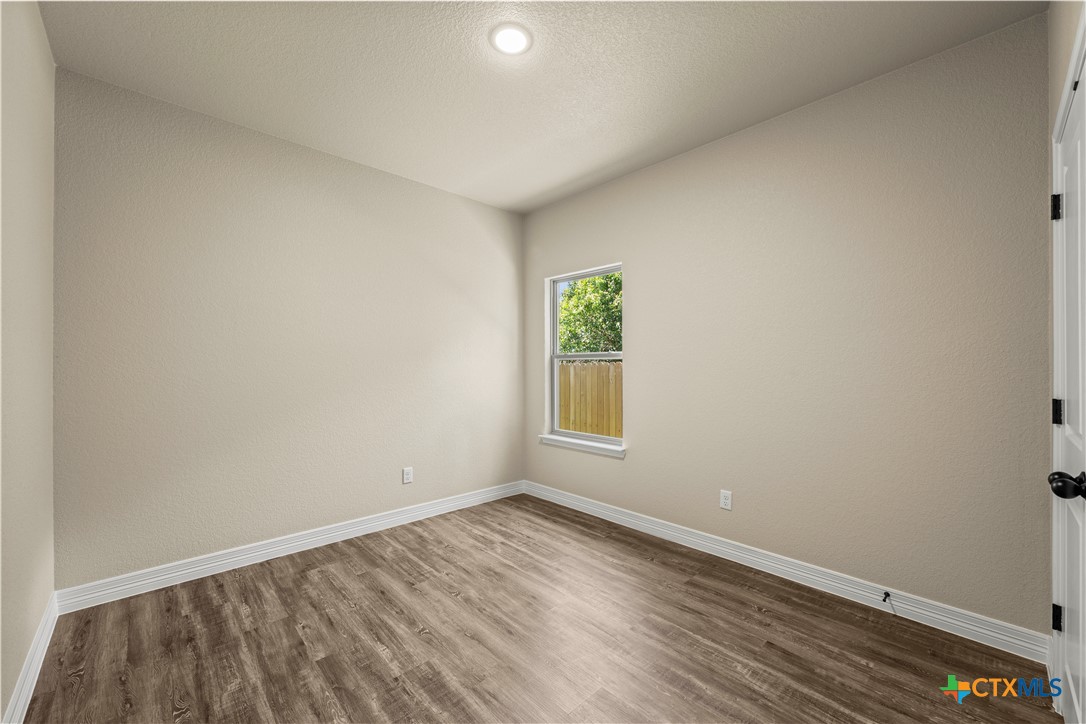 502 S Harley Drive Property Photo 14