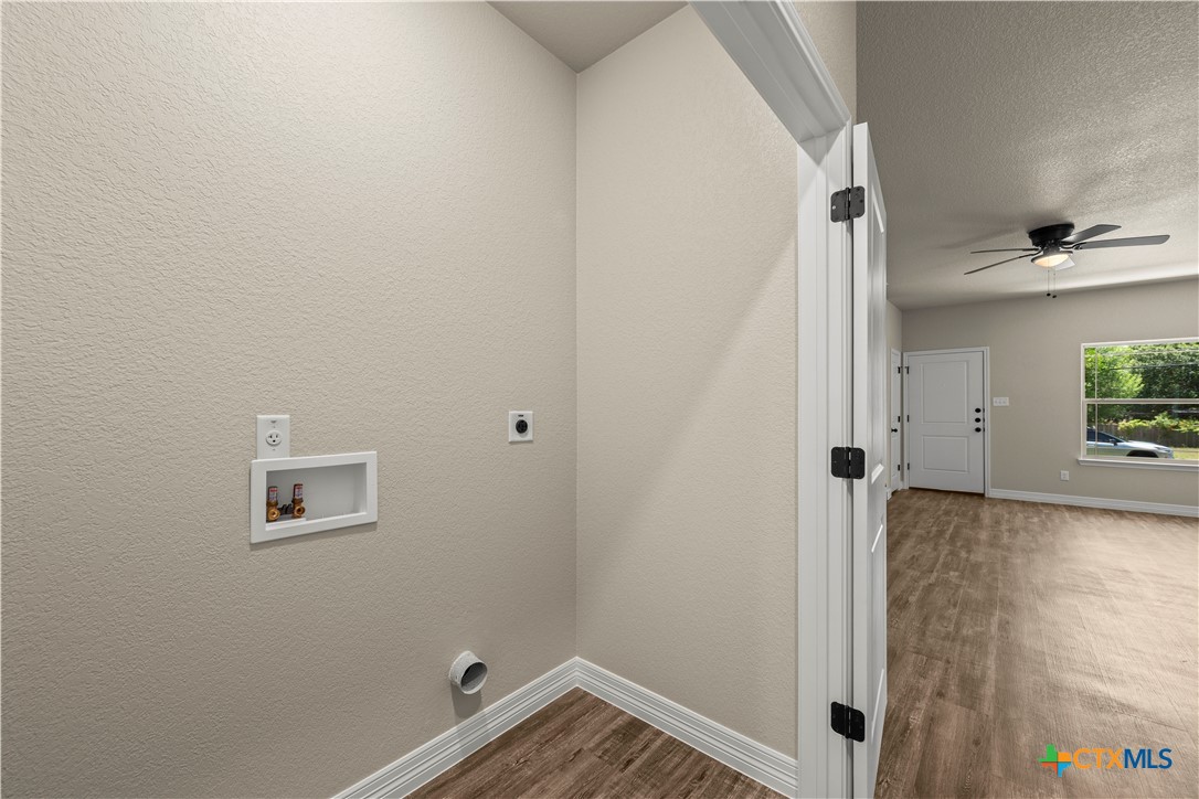 502 S Harley Drive Property Photo 16