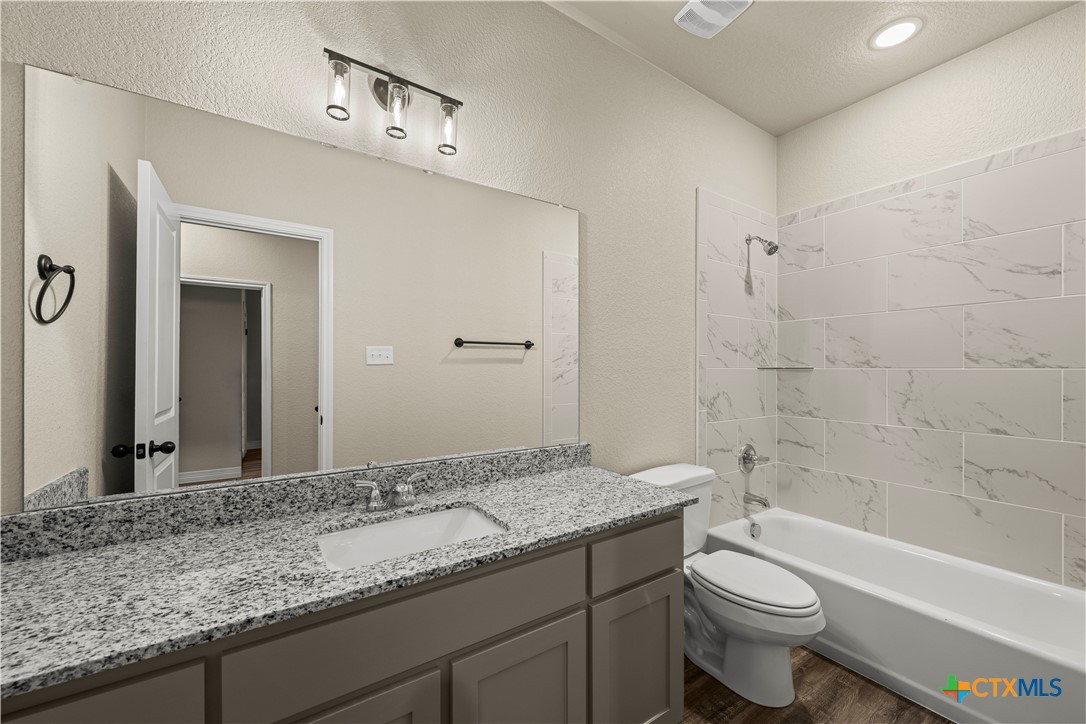 502 S Harley Drive Property Photo 17