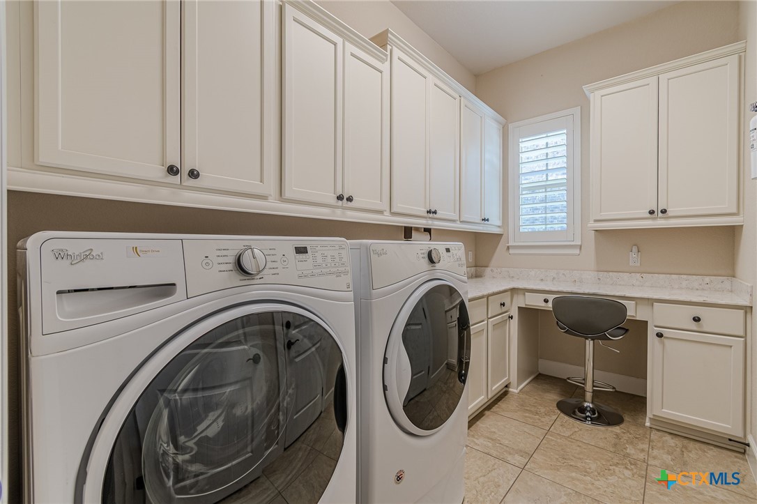 233 Hopping Peach Street Property Photo 6