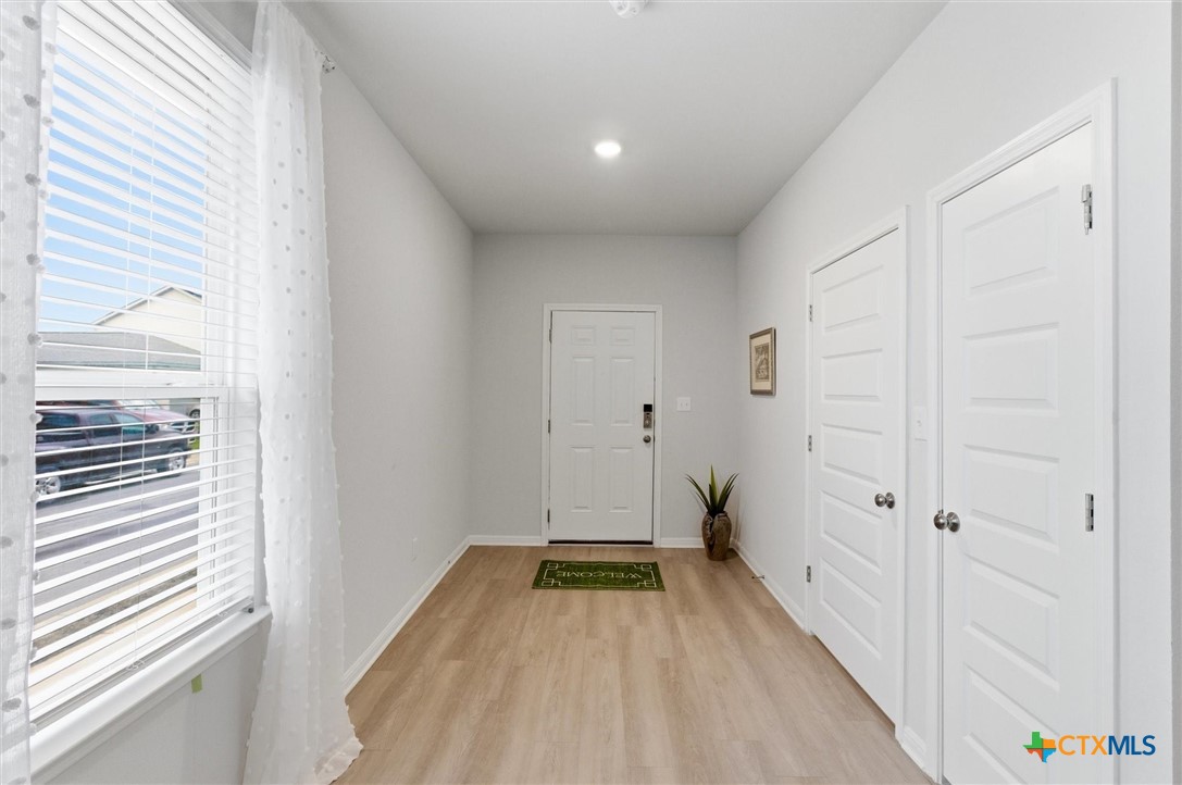 149 Cutleaf Cove Property Photo 4