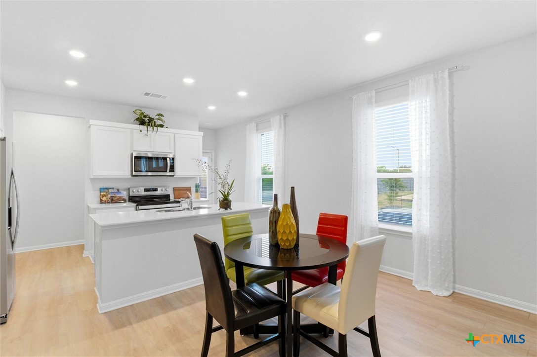 149 Cutleaf Cove Property Photo 8