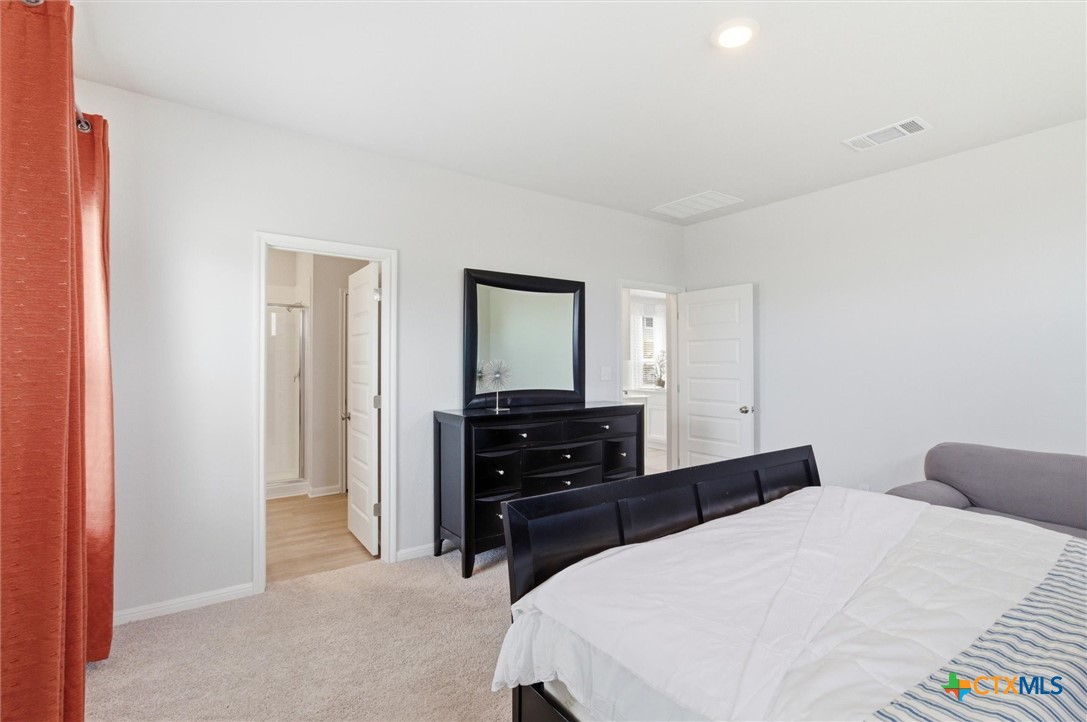 149 Cutleaf Cove Property Photo 13