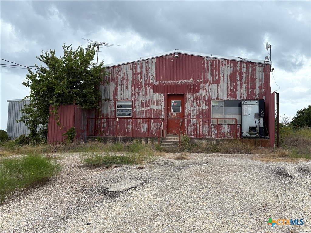 3550 N Us Highway 281 Property Photo 2