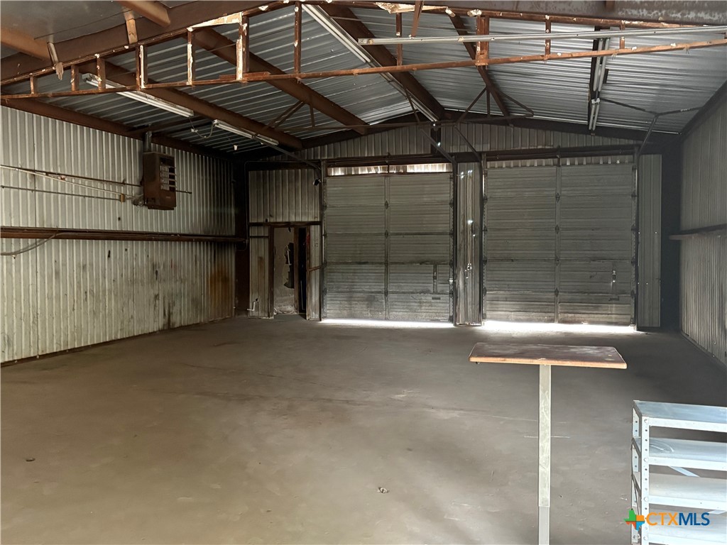 3550 N Us Highway 281 Property Photo 6