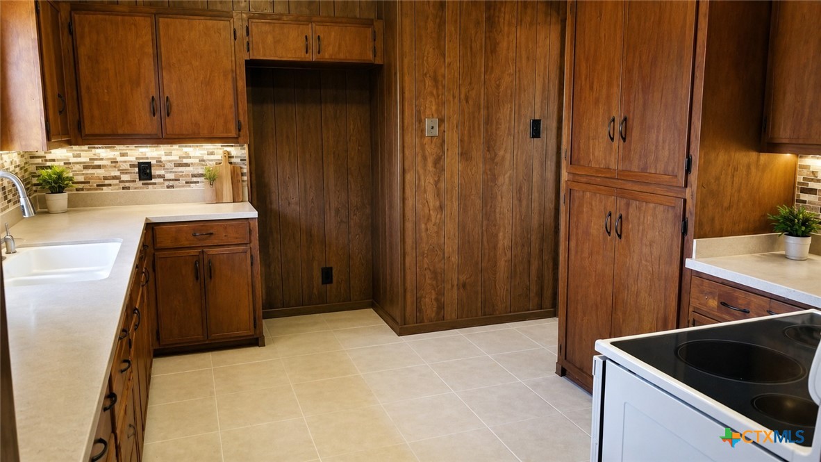 3151 Fm 1386 Property Photo 5