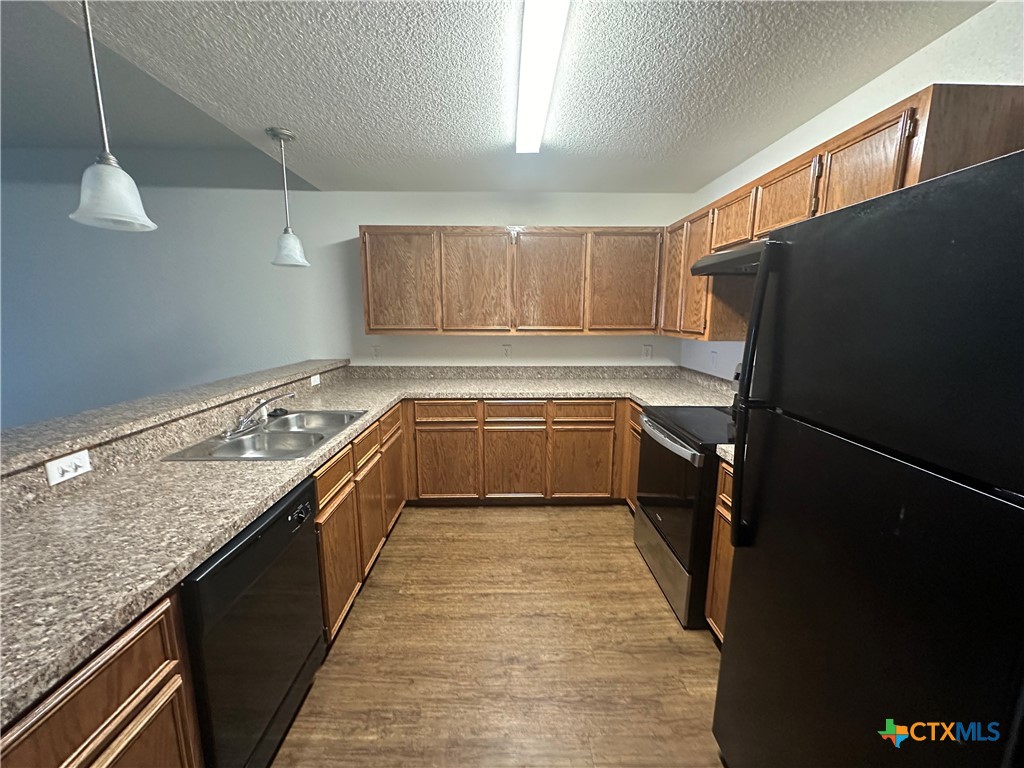 4509 Waterproof Drive B Property Photo 5