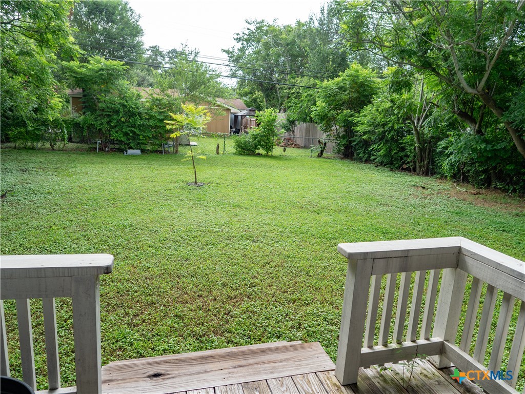 1805 E Crestwood Drive Property Photo 5