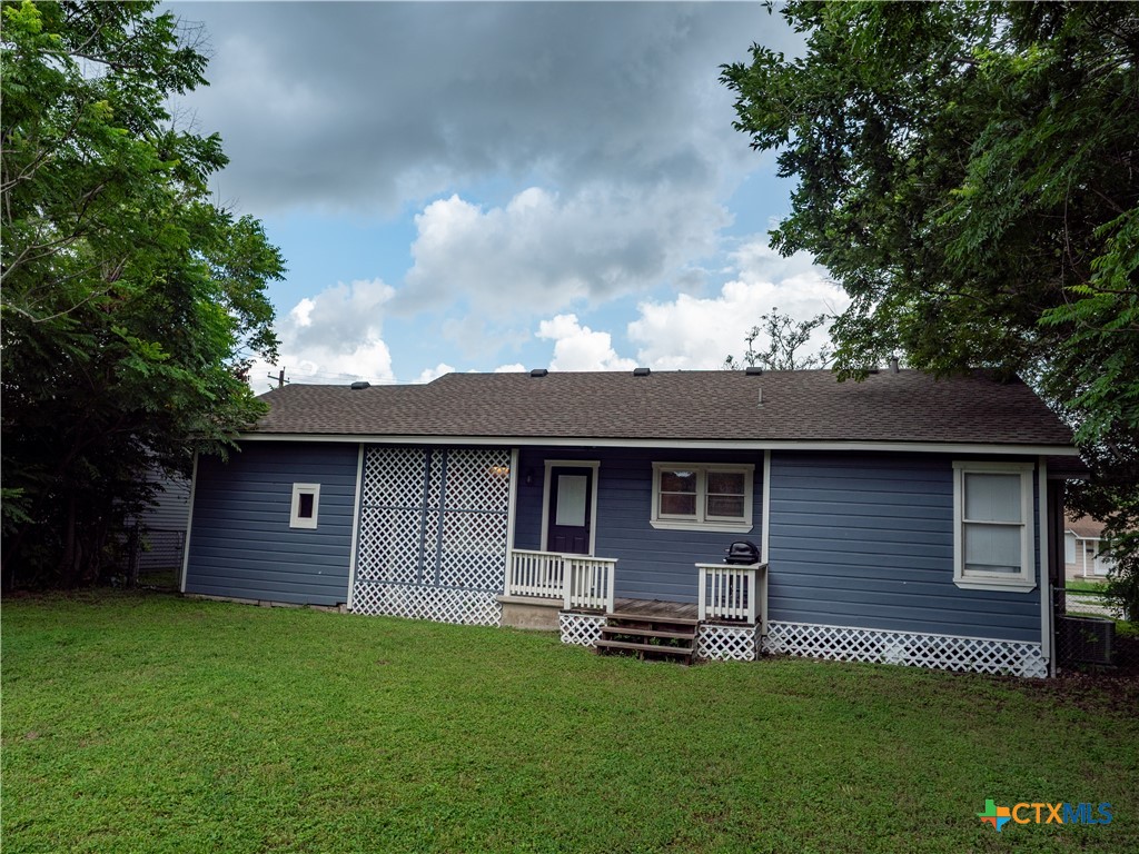1805 E Crestwood Drive Property Photo 6