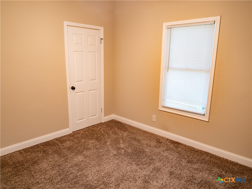 1805 E Crestwood Drive Property Photo 23